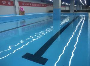 新疆塔城33度游泳健身会所双泳池